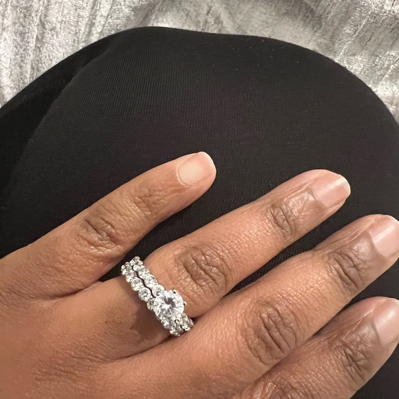 Engagement Ring - Picture 5 of 9